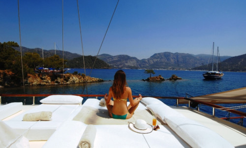 A Yacht Cruise or A Hotel for Your Turkey holiday